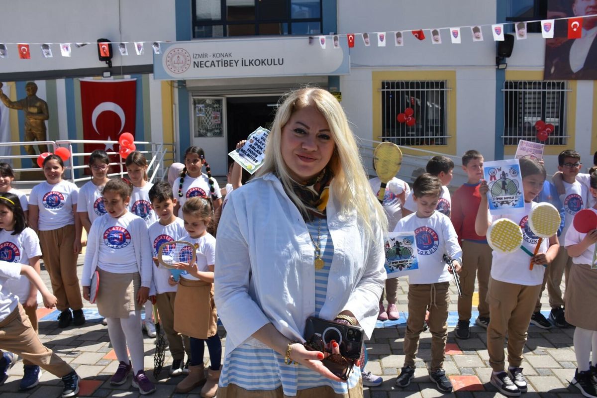 İpek Soylu Çocuklara Tenis İlhamı Verdi