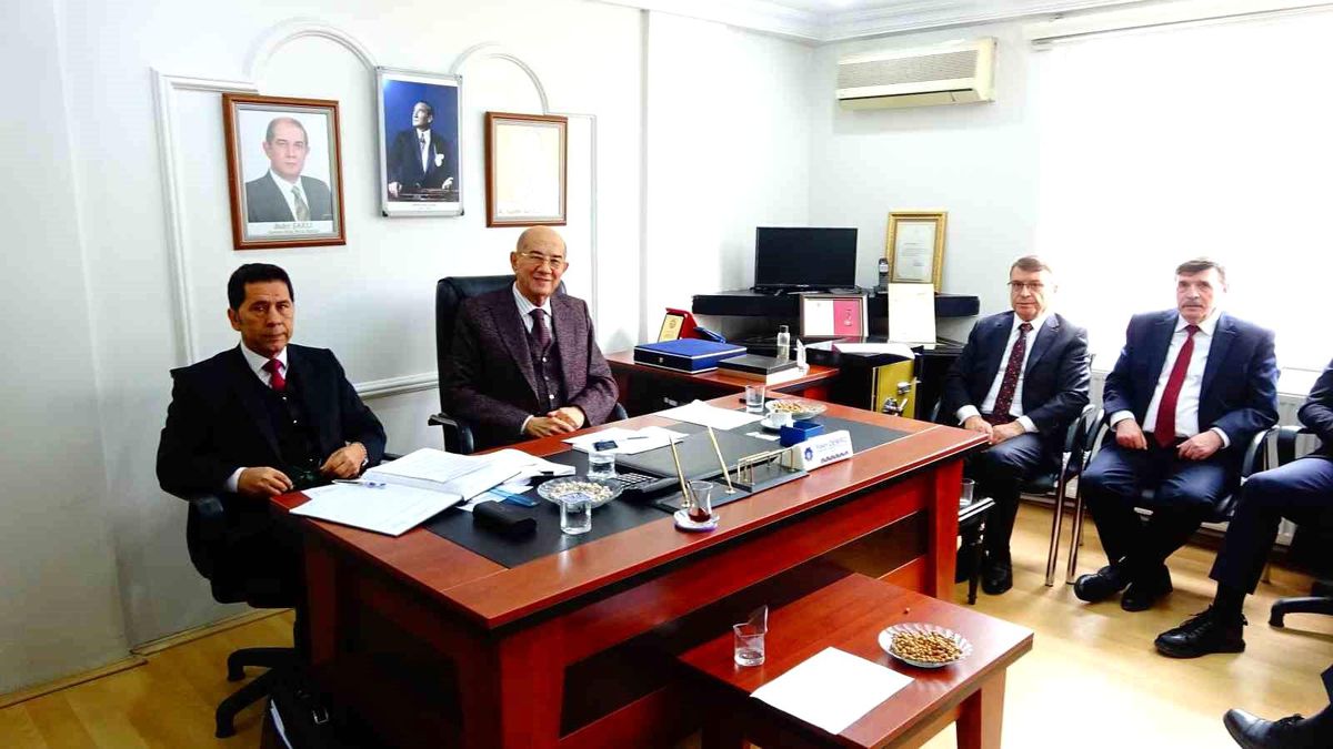 Tavşanlı\'da Esnaf Toplantısı