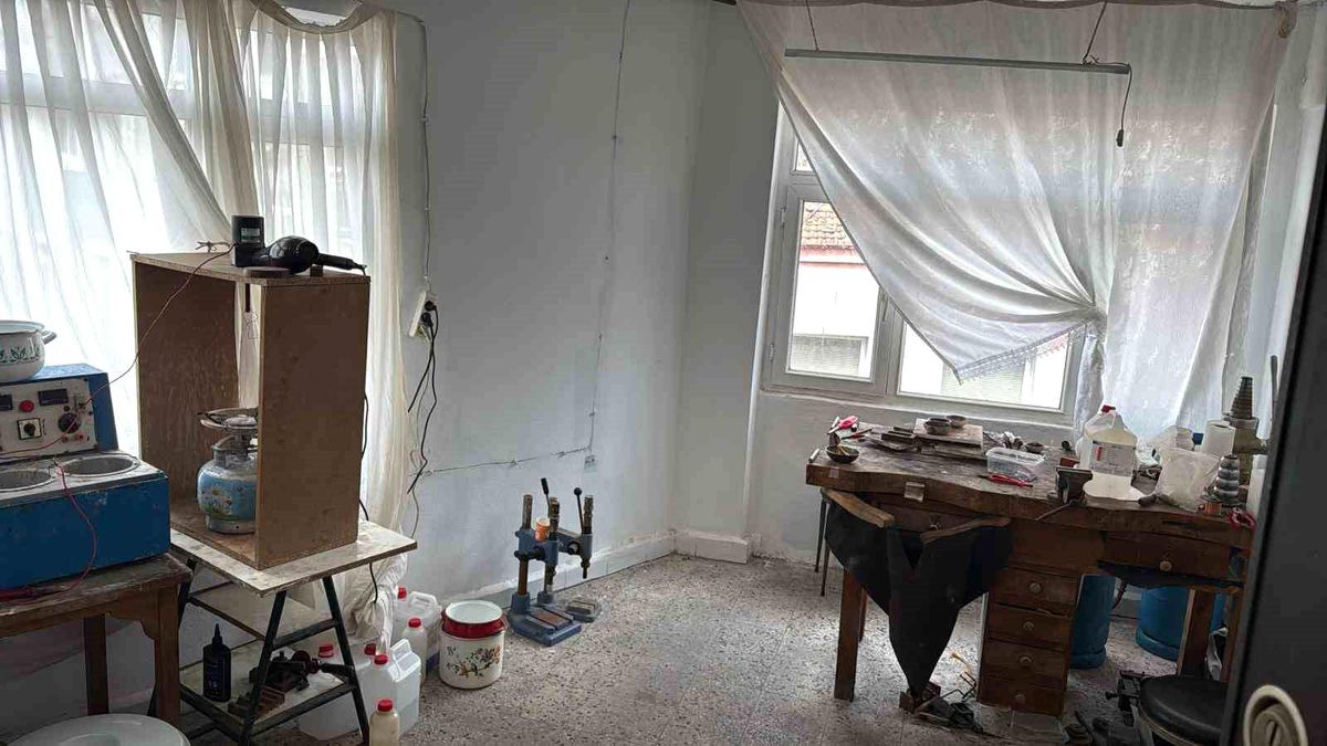 Fatih\'te Sahte Altın Operasyonu