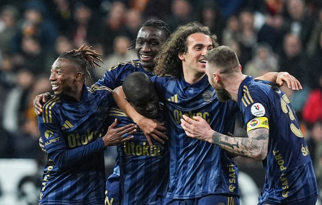 Fenerbahçe, Kayseri'de farka koştu