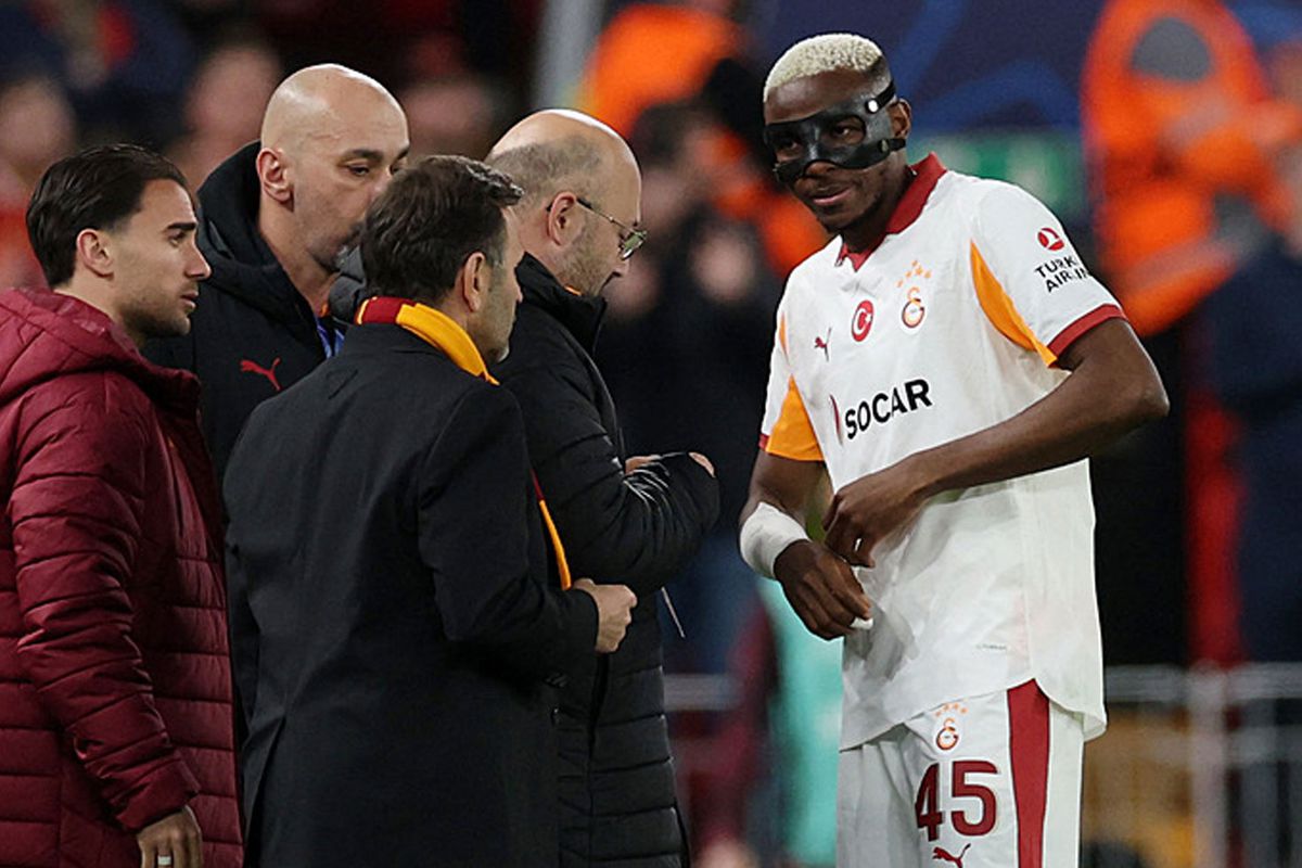 Galatasaray, Osimhen\'i Fenerbahçe derbisine çelik zırhla çıkaracak