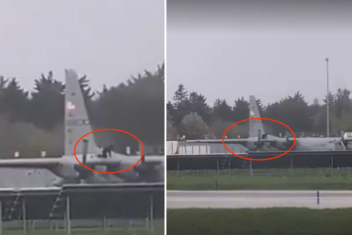 İrlanda\'da ABD askeri uçağına baltalı saldırı