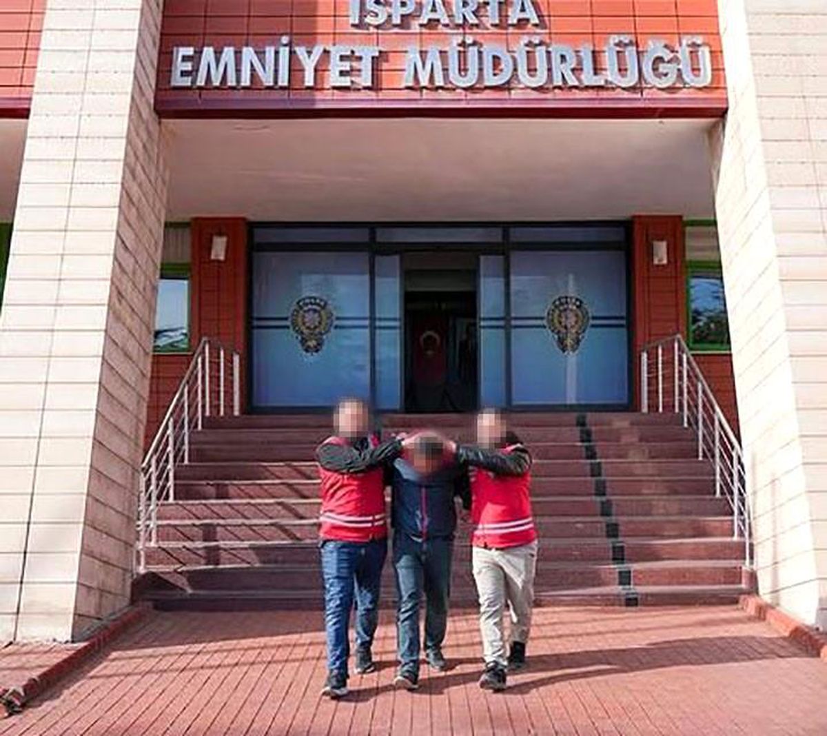 Isparta\'da Hükümlü Yakalandı