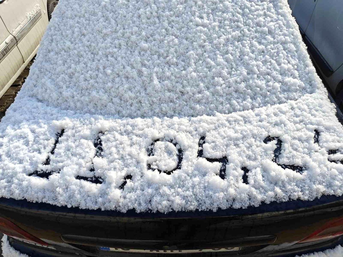 Kayseri\'de Nisan\'da Kar Yağdı