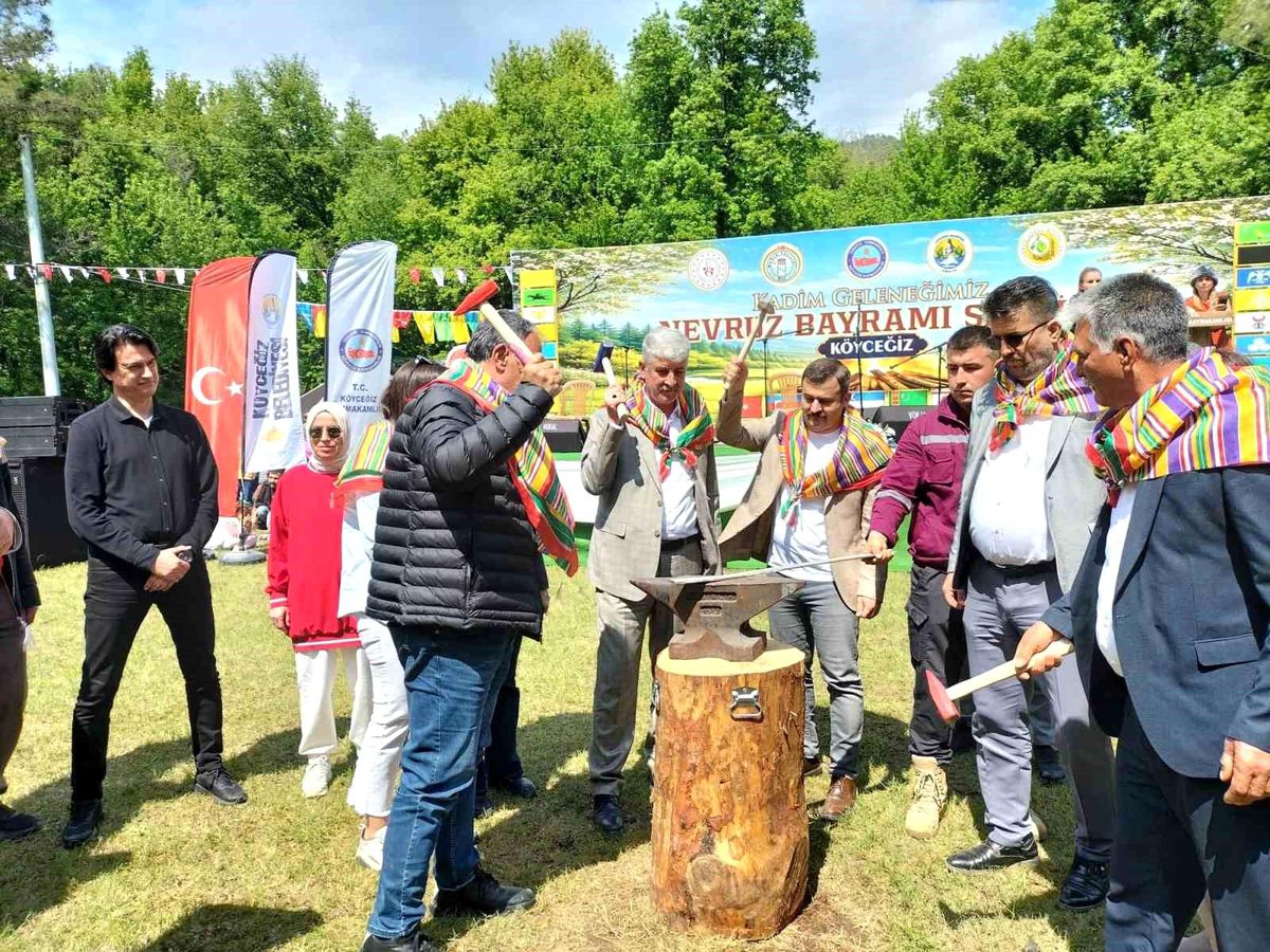 Köyceğiz\'de Nevruz Coşkusu