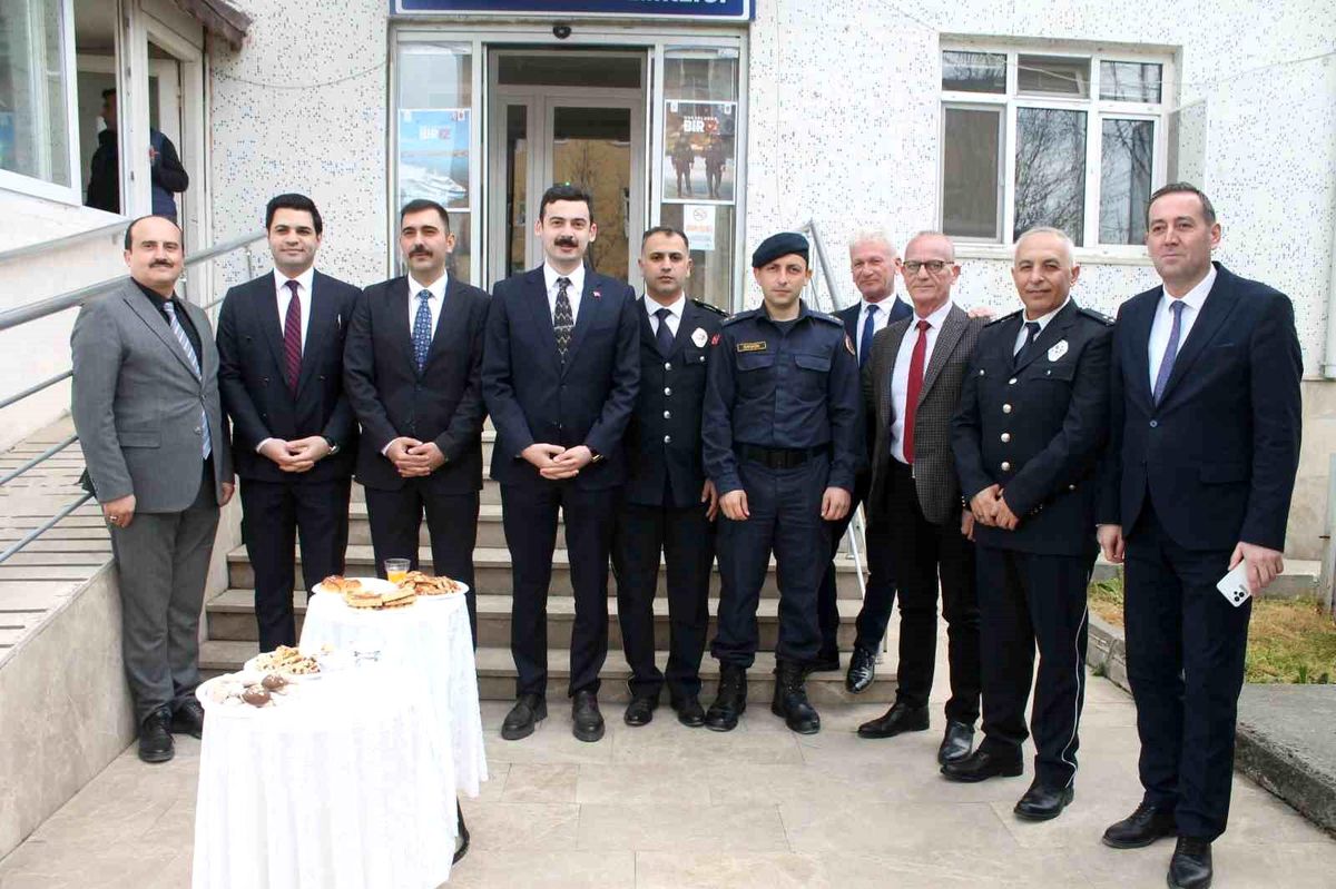 Manyas\'ta polis haftası kapsamında pasta kesildi
