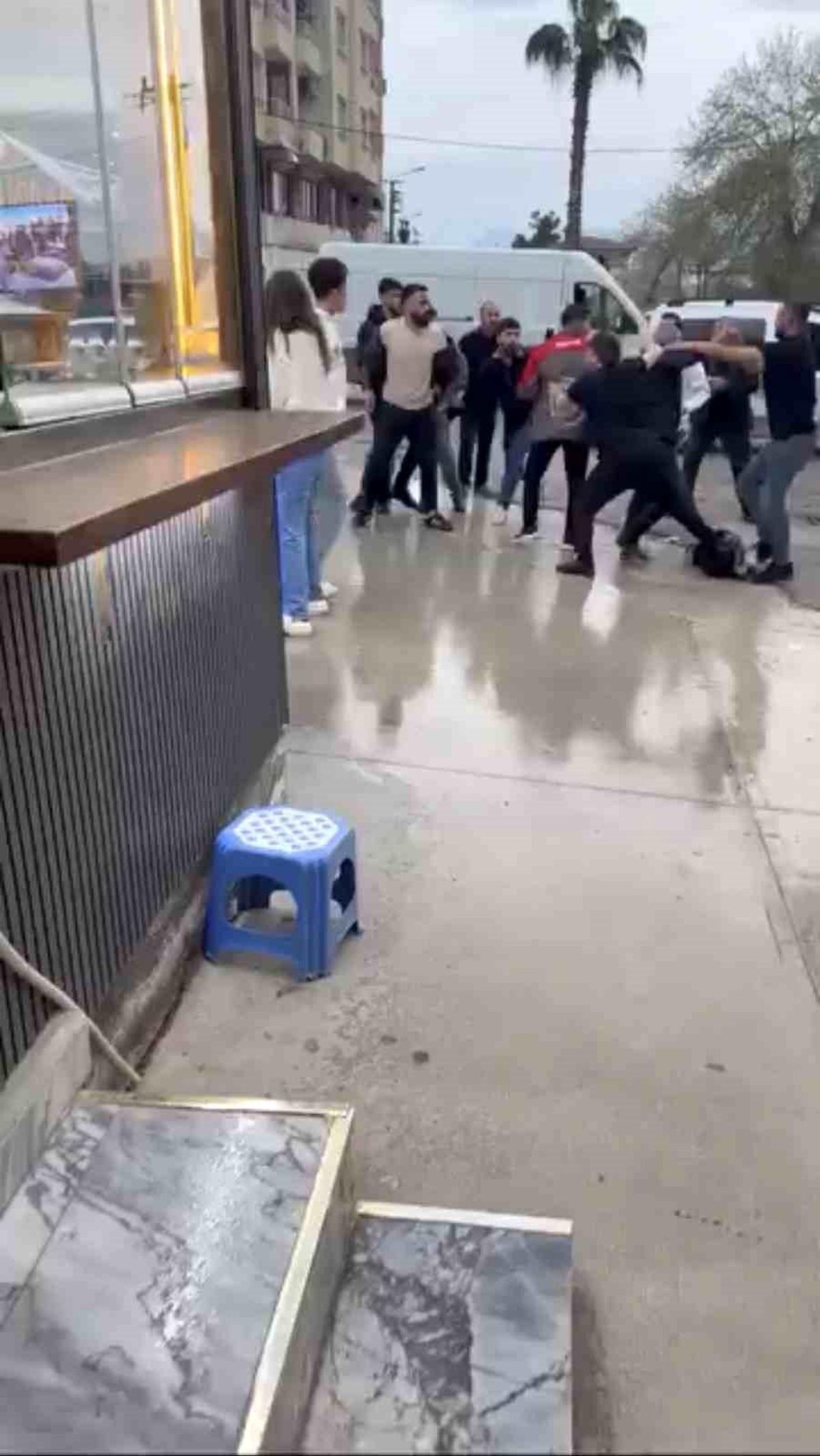 Kızıltepe\'de Kavga: 1 Yaralı