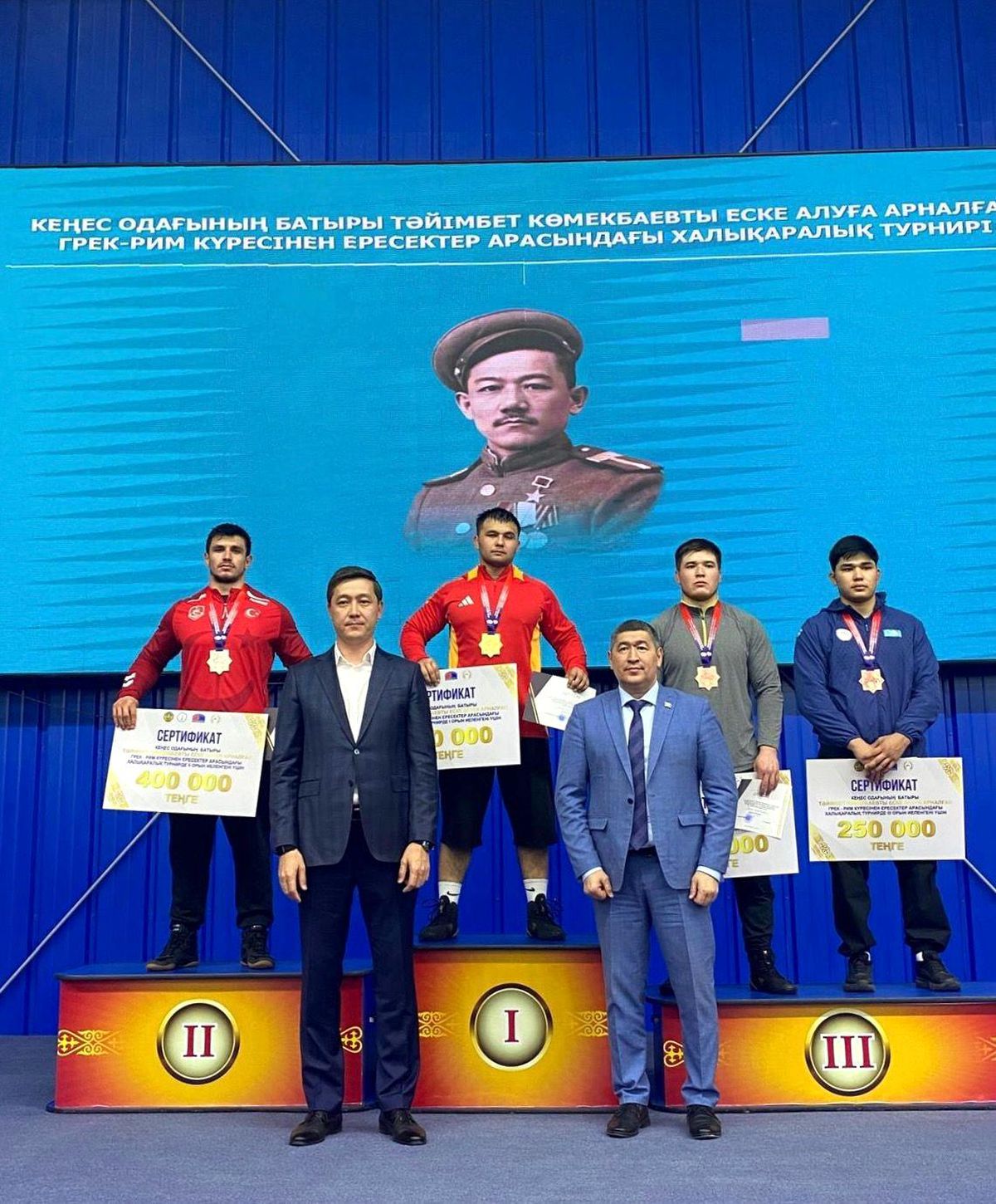 Muhittin Emre Helvacı Gümüş Madalya Kazandı