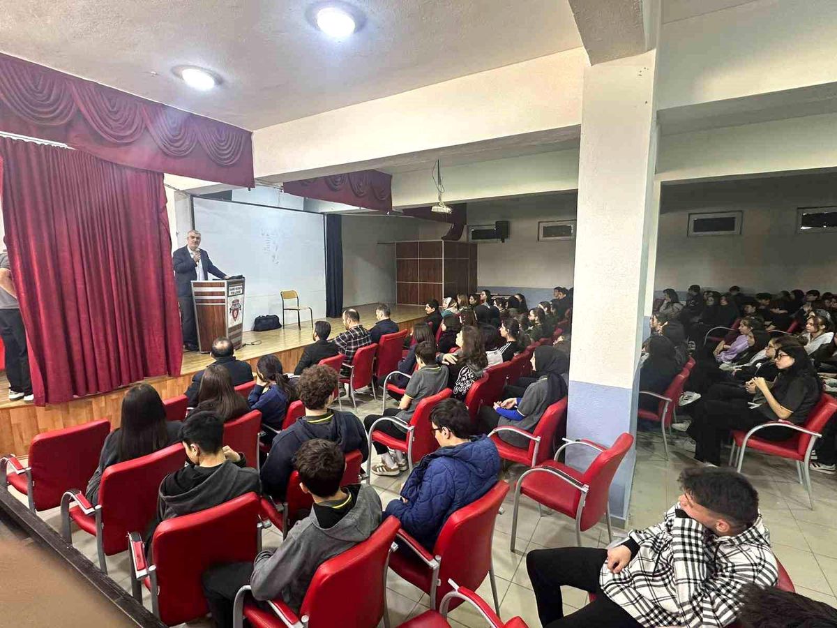 Eskişehir\'de \'Namaz Ağacı\' Yarışması Ödülleri Dağıtıldı