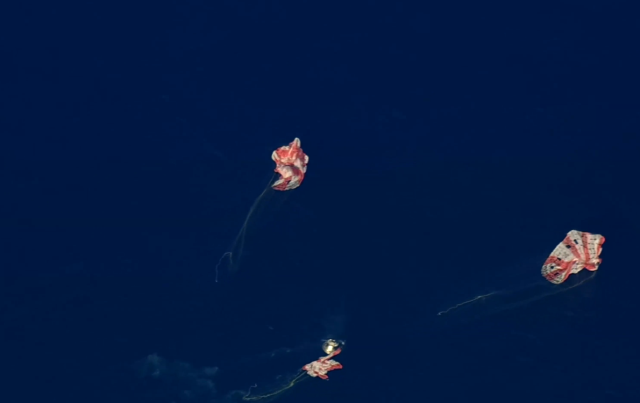 NASA'nın tarihi görevinde 4 astronot Dünya'ya ulaştı