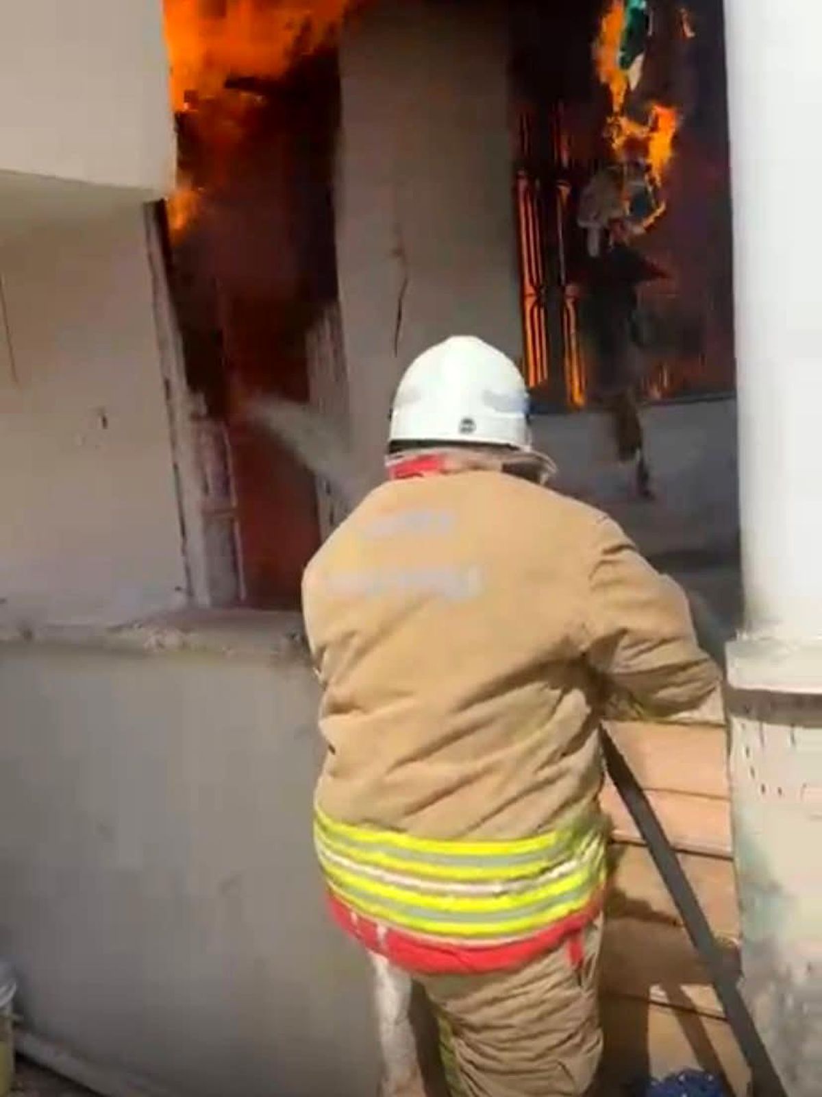 Reyhanlı\'da Yangın Kontrol Altına Alındı