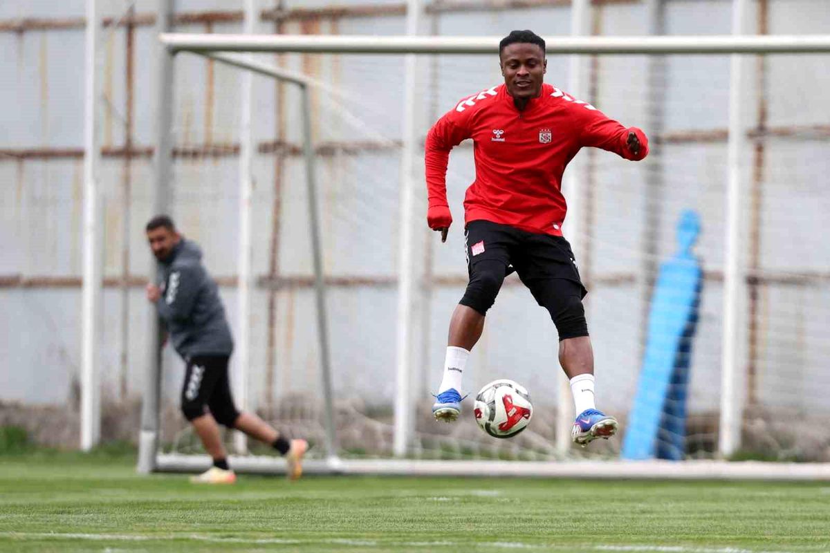 Sivasspor İstanbulspor Maçına Hazırlanıyor