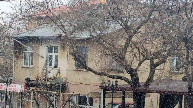 Elazığ'da Nisan Ayında Kar Sürprizi