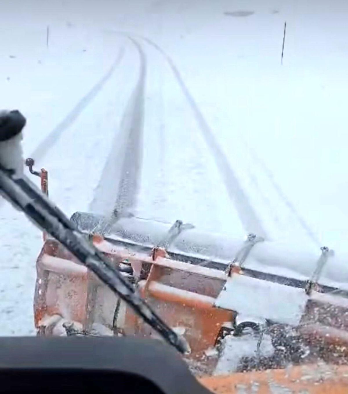 Tunceli\'de Kar Yağışı Yol Çalışmalarını Zorlaştırıyor