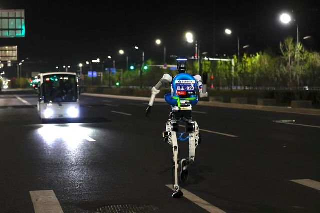 Beijing’de E-Town İnsansı Robot Yarı Maratonu