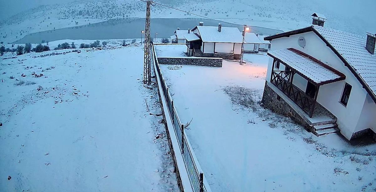 Ankara\'nın Yüksek Kesimlerine Kar Yağdı