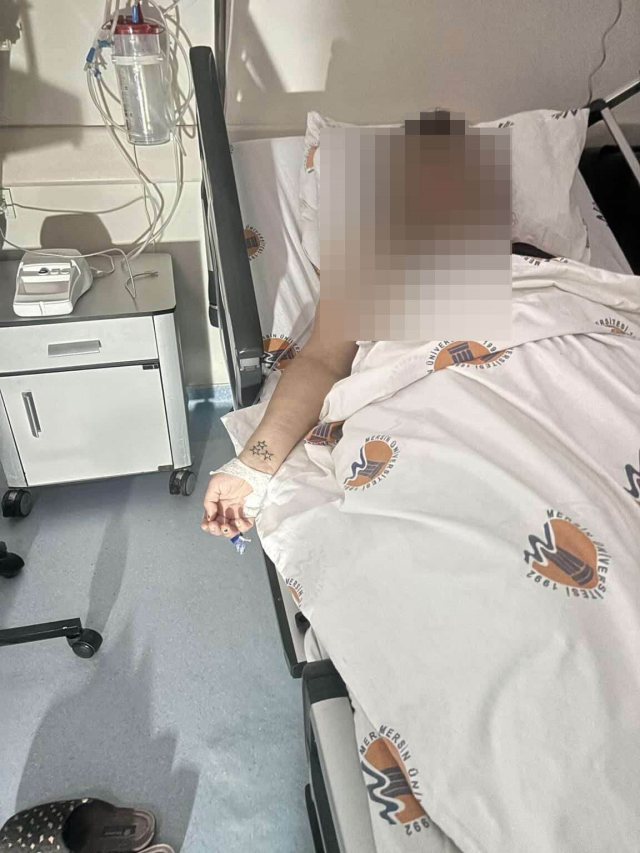 Ara sokağa çekip şarj kablosuyla boğmaya çalışıp defalarca bıçakladı