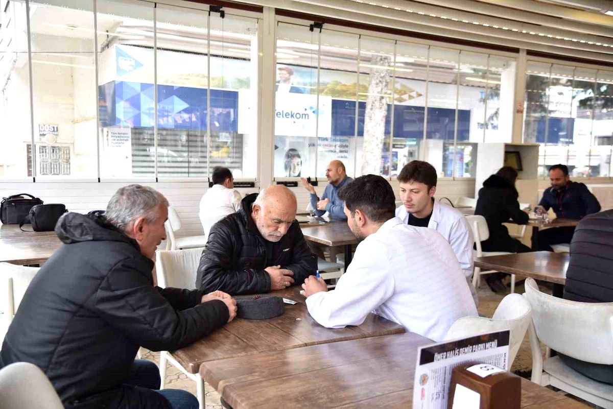 Atakum\'da ücretsiz sağlık taramasına vatandaşlardan yoğun ilgi