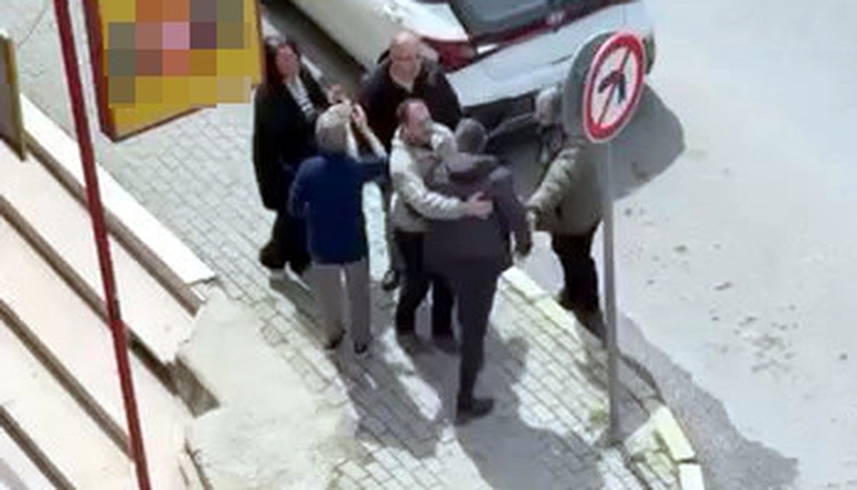 Avcılar\'da Trafik Tartışması Kavgaya Dönüştü