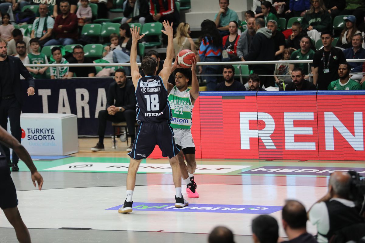 Bursaspor Basketbol, Türk Telekom\'a Yenildi