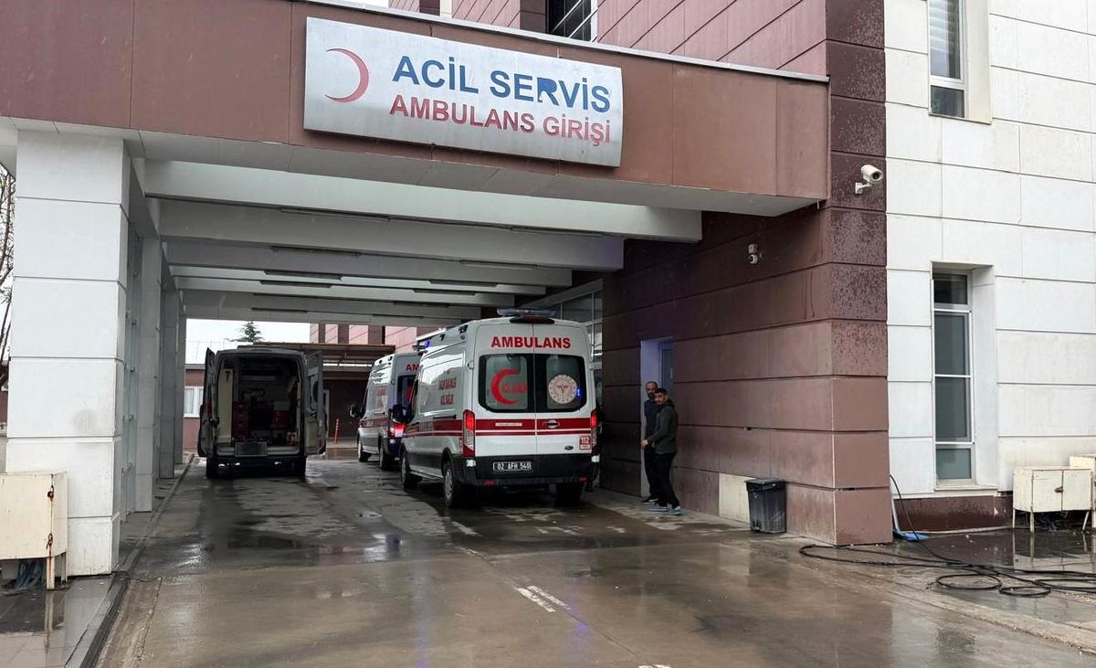 Adıyaman\'da Genç Kız 4. Kattan Atladı