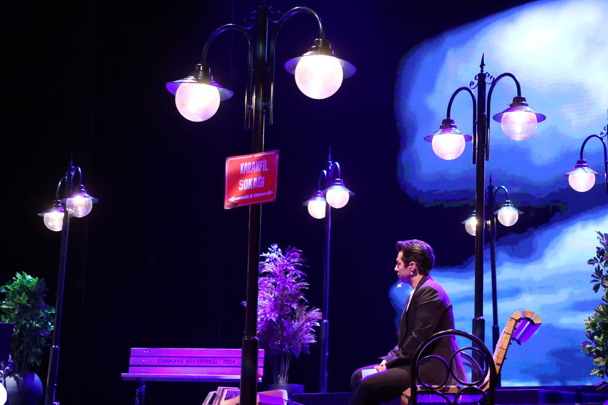 Karanfil Dergi 1. Yaşını Kutladı