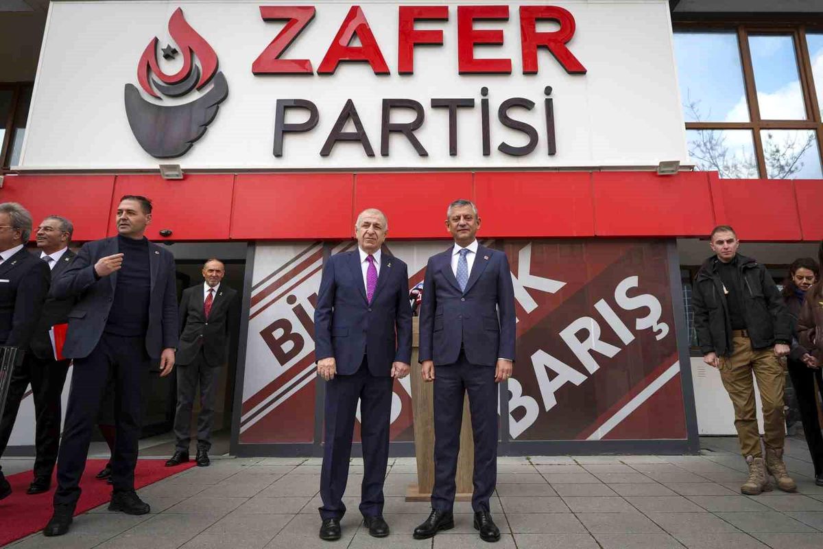 CHP Genel Başkanı Özel\'den Zafer Partisi Genel Başkanı Özdağ\'a ziyaret