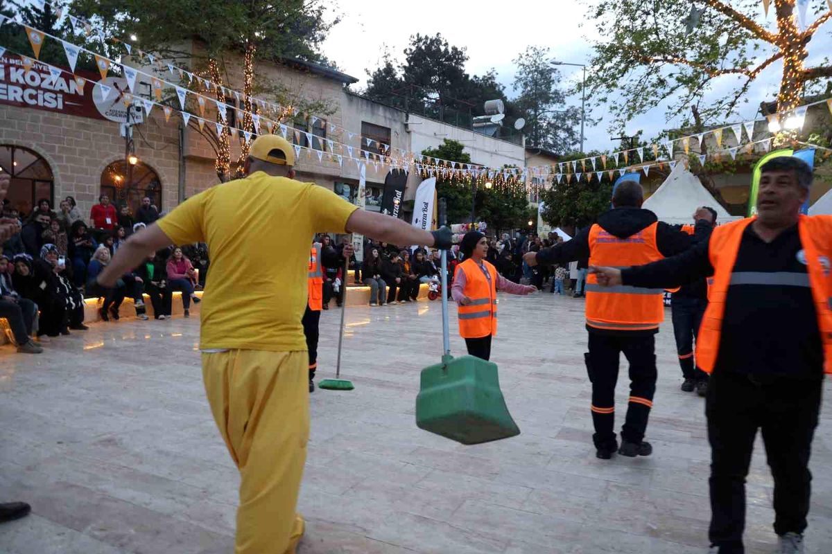 Kozan Festivali\'nde Temizlik İşçileri Eğlendi