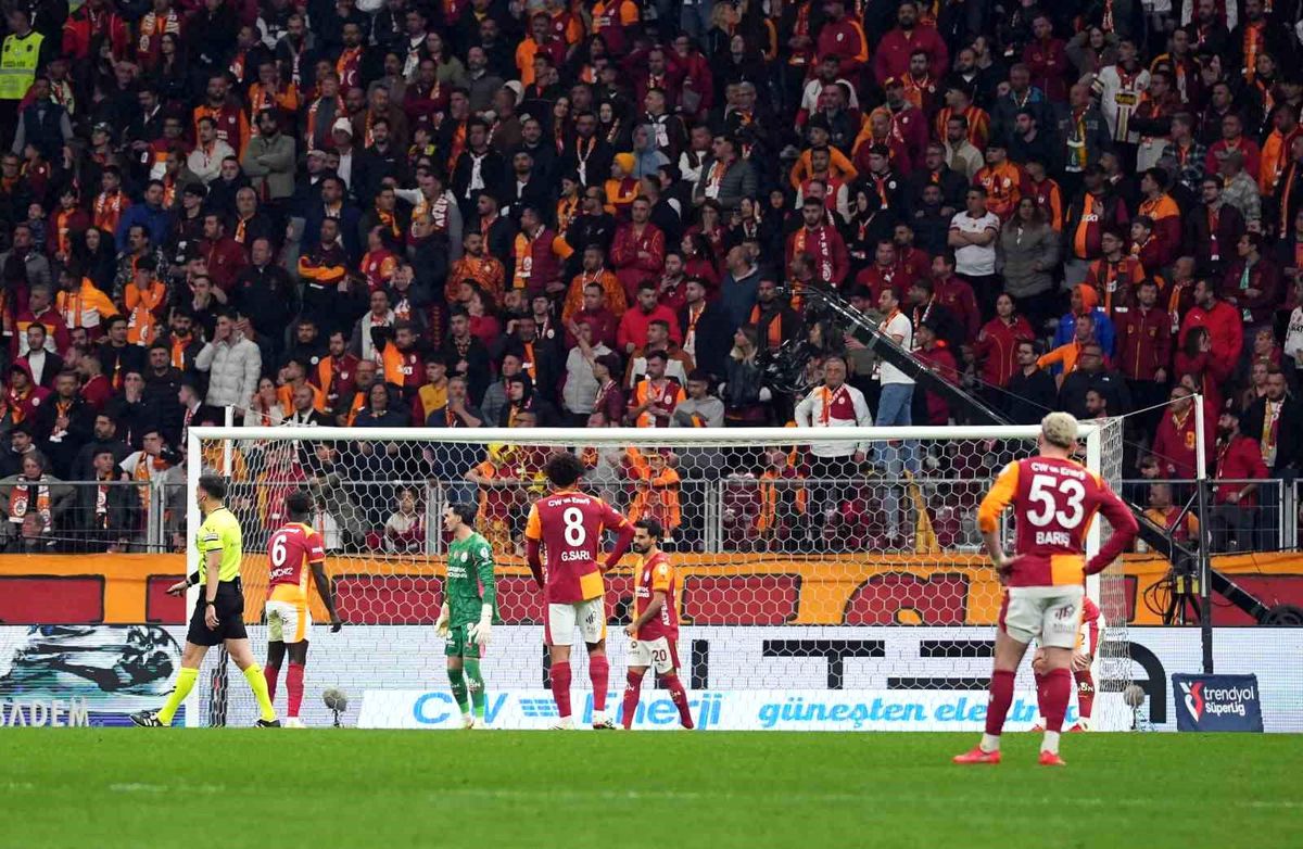Galatasaray Kocaelispor ile Beraber Kaldı