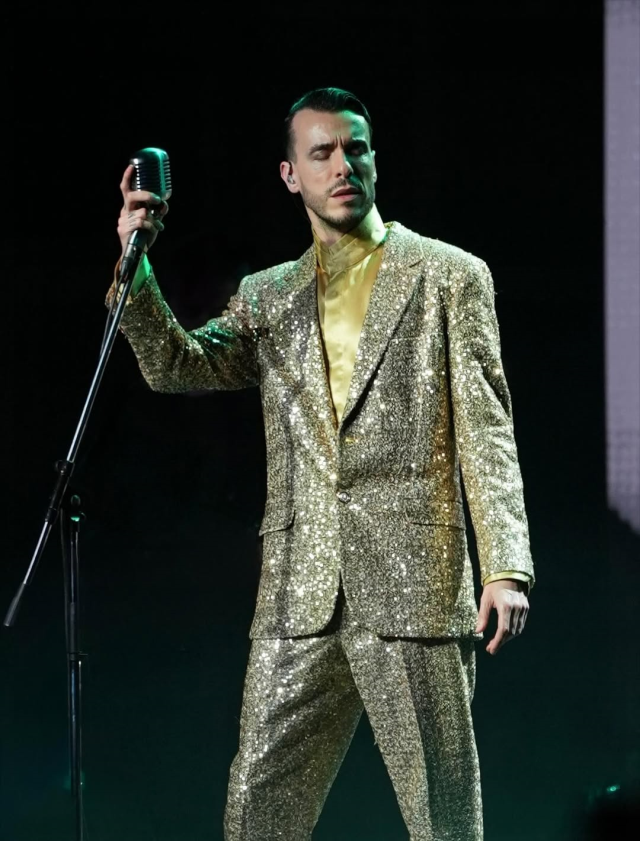 Hakkında yakalama kararı çıkarılan Cem Adrian'dan ilk açıklama