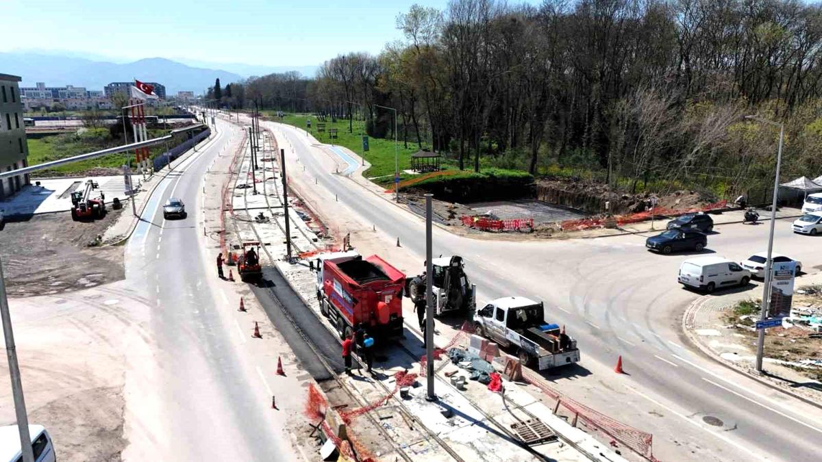 Kartepe Tramvay Hattı\'nda duraklar kurulmaya başlandı