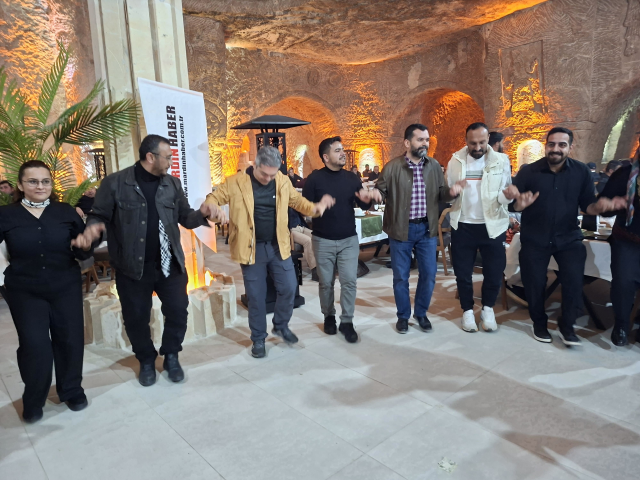 Mardin'de gazetecileri buluşturan gece! Dijital medya çalıştayı yoğun ilgi gördü