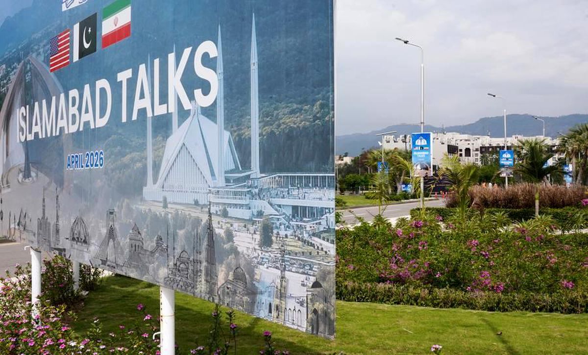 Mısır ve İngiltere Dışişleri Bakanları Görüştü