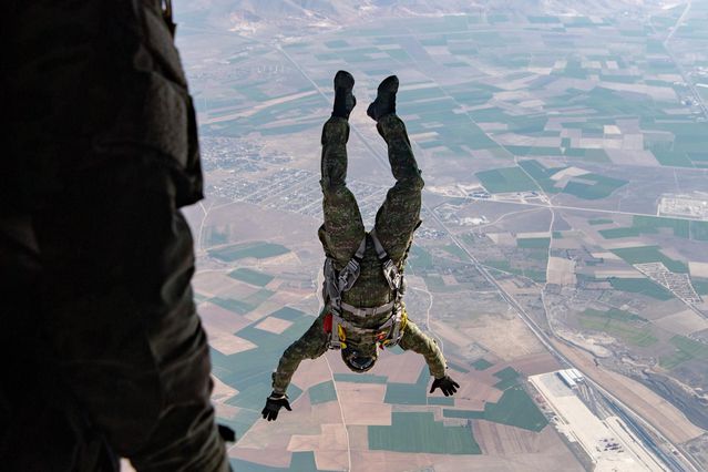 Konya’da Serbest Paraşüt Atlayışları Tamamlandı