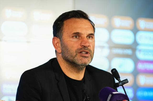 Okan Buruk Kocaelispor maçı sonrası isyan etti: Yatıyorlar, oyun duruyor, yavaşlıyor