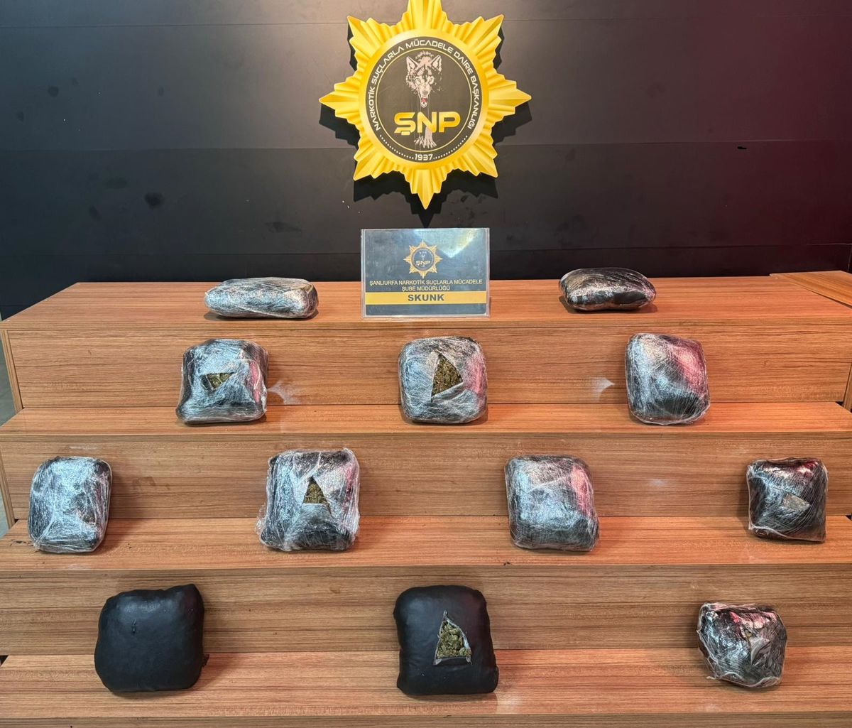 Şanlıurfa\'da 8 kg Skunk Ele Geçirildi