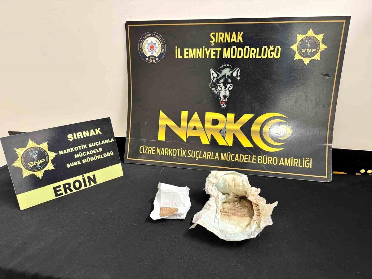 Şırnak\'ta çocuk bezine gizlenmiş eroin ele geçirildi: 1 gözaltı