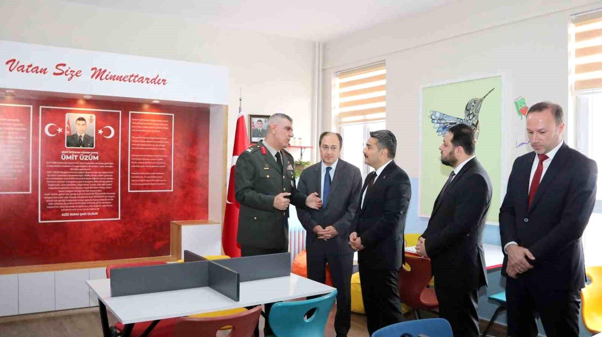 Sivaslı şehidin adı kütüphanede yaşatılacak