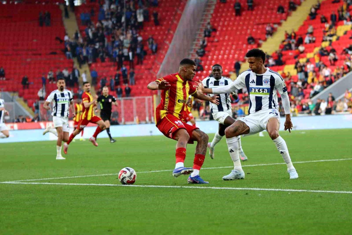 Göztepe ve Kasımpaşa 3-3 Berabere Kaldı