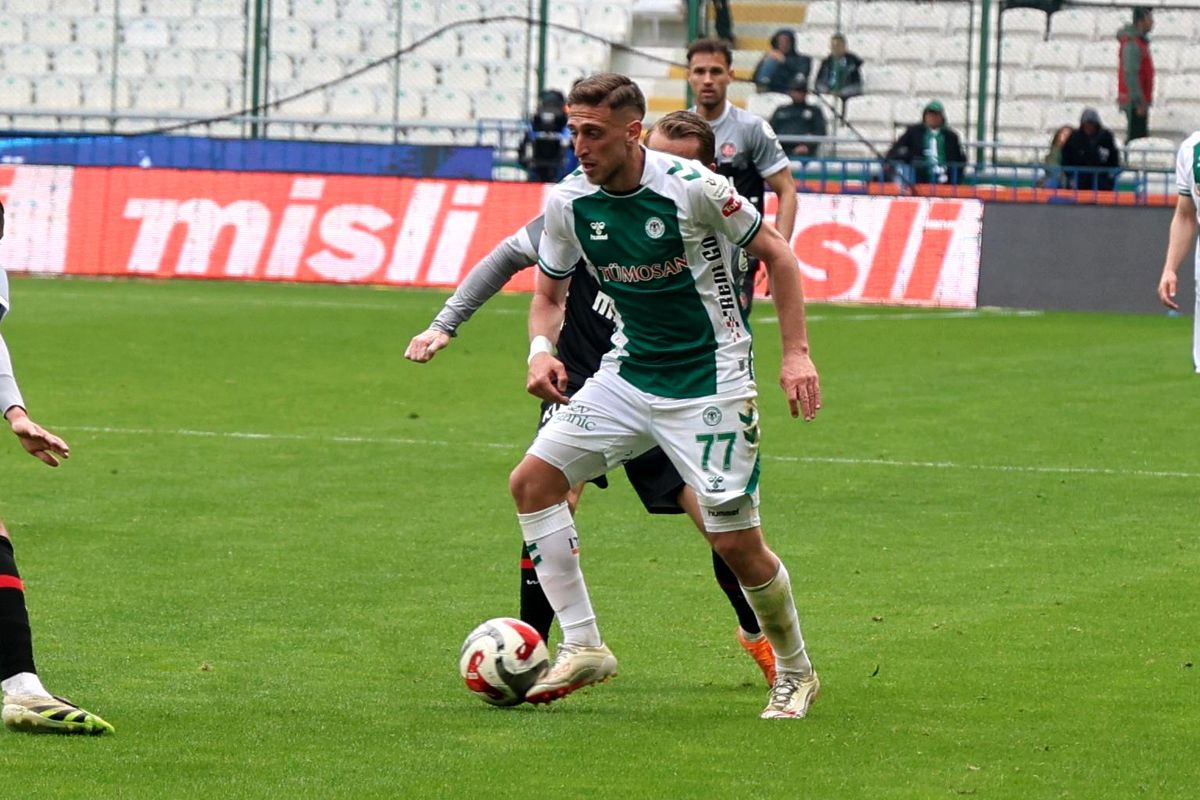 Konyaspor, Karagümrük\'ü 3-0 Yendi