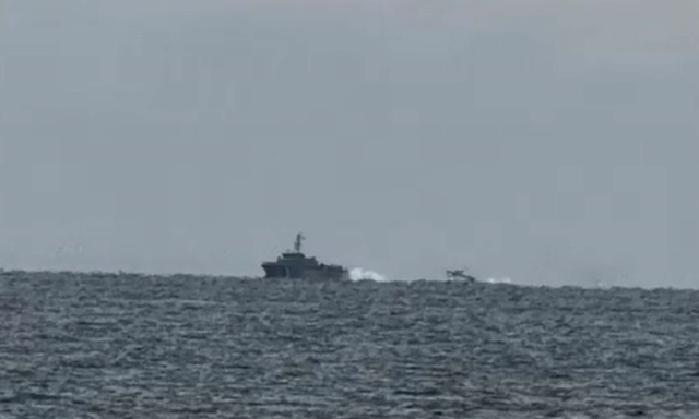 Ege'de hareketli anlar: Türk Sahil Güvenliği kovaladı, Yunan botu kaçtı