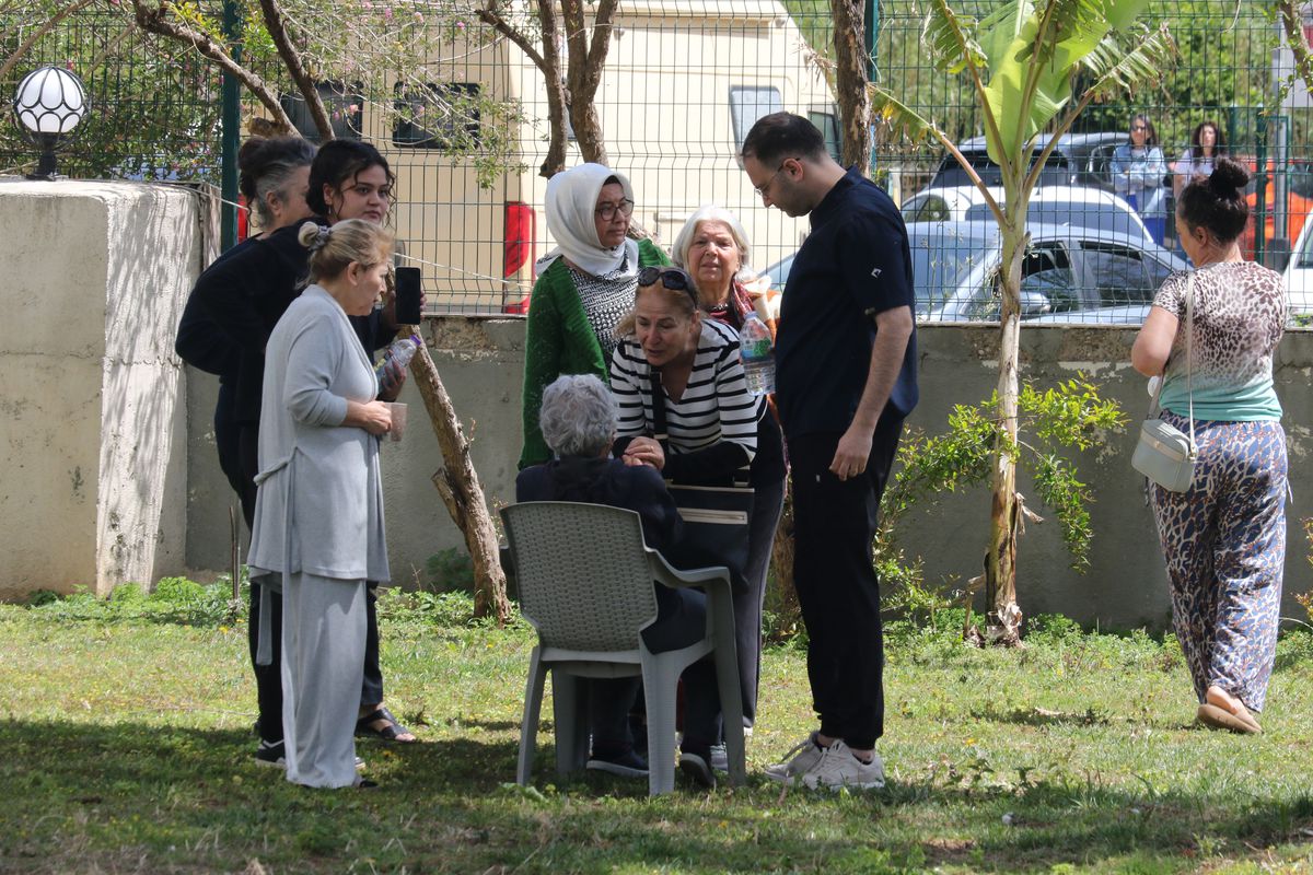 Antalyaspor Yöneticisinin Dairesinde Yangın