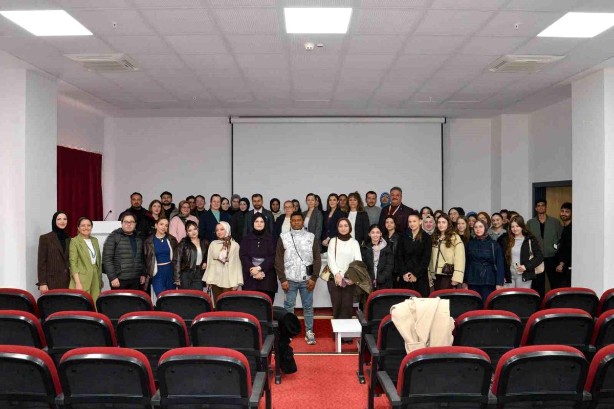 Bilecik\'te Sağlık Kariyerine Yönelik Söyleşi