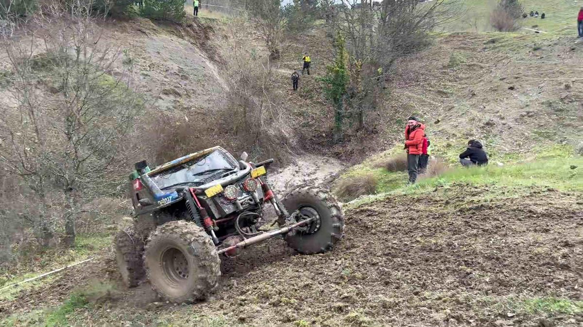 Bursa\'da Off-Road yarışında takla attı...Nefes kesen anlar kamerada
