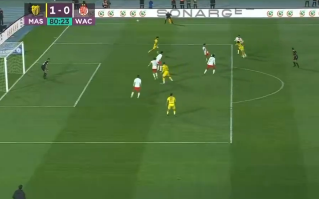 Dün gece futbol tarihinin en güzel gollerinden biri atıldı: Puskas kesin gibi