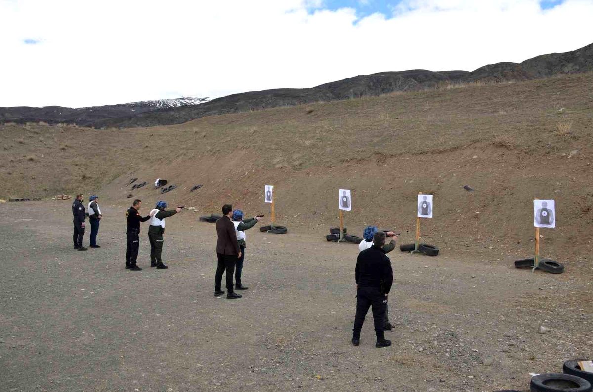 Erzincan\'da Silah Eğitimi