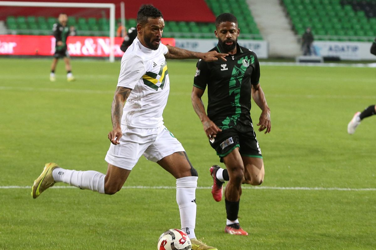 Esenler Erokspor kazandı, Sakaryaspor 1. Lig\'e veda etti