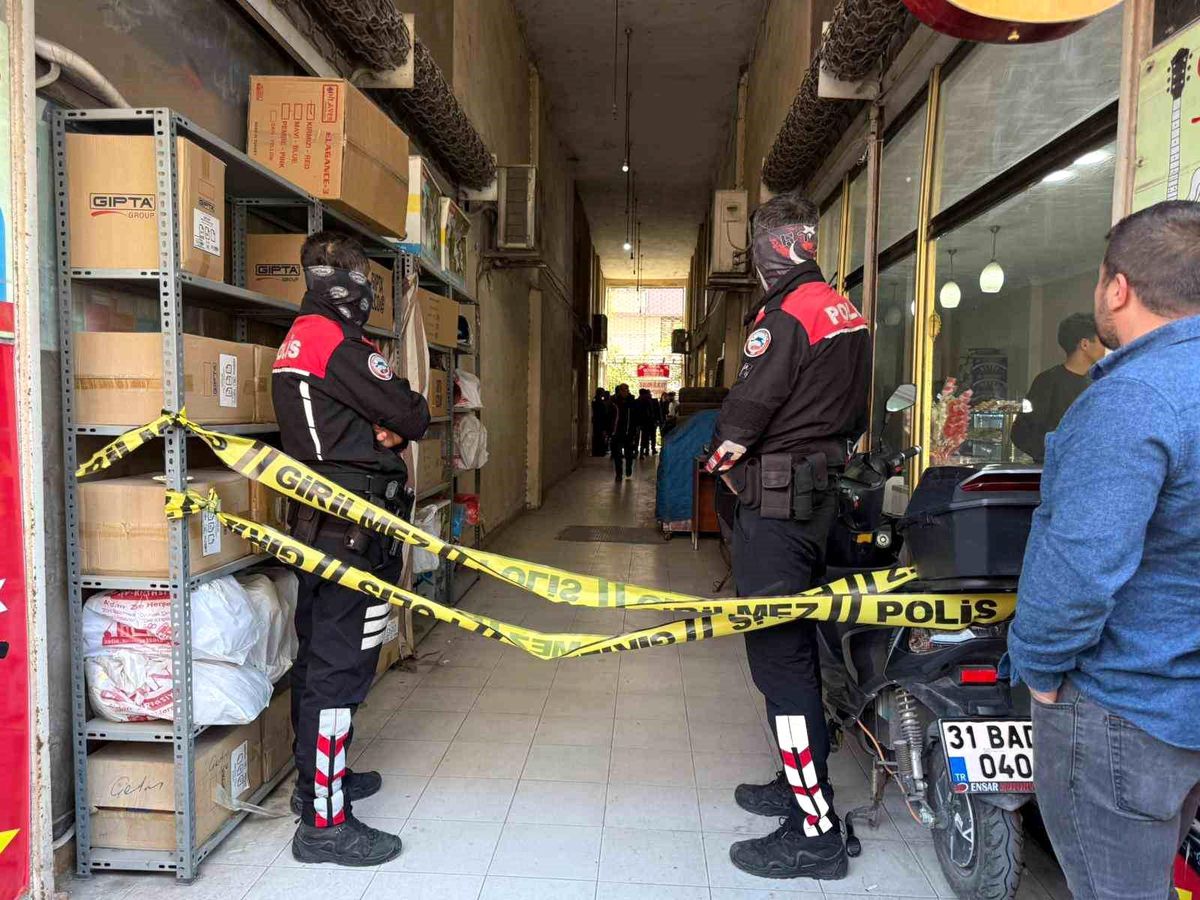 Hatay\'da esnaf iş yerinde ölü bulundu