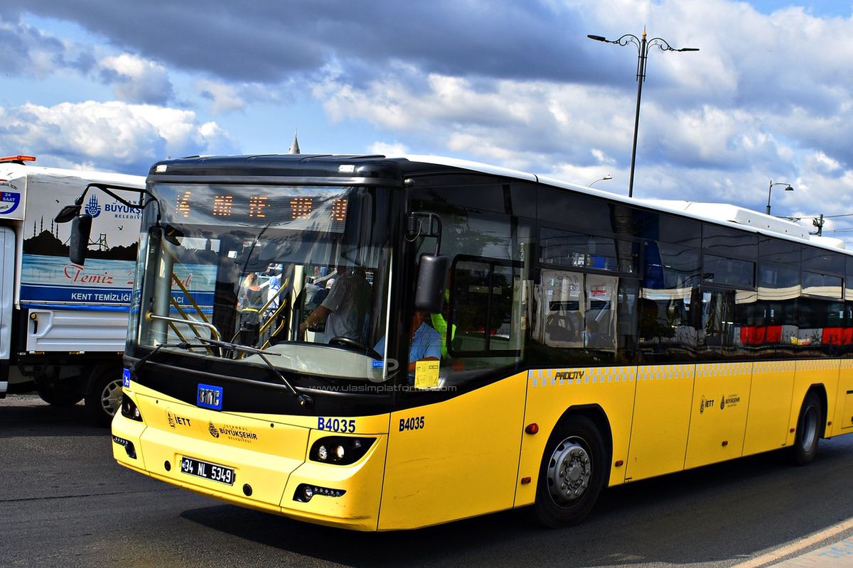 İstanbul\'da özel halk otobüsü şoförleri ayaklandı: Ücretsiz binişe izin vermeyeceğiz