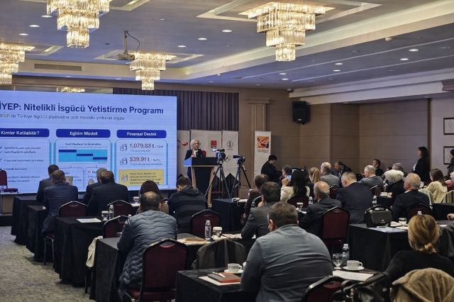 Kahramanmaraş’ta dondurma üretimi eğitimi başladı